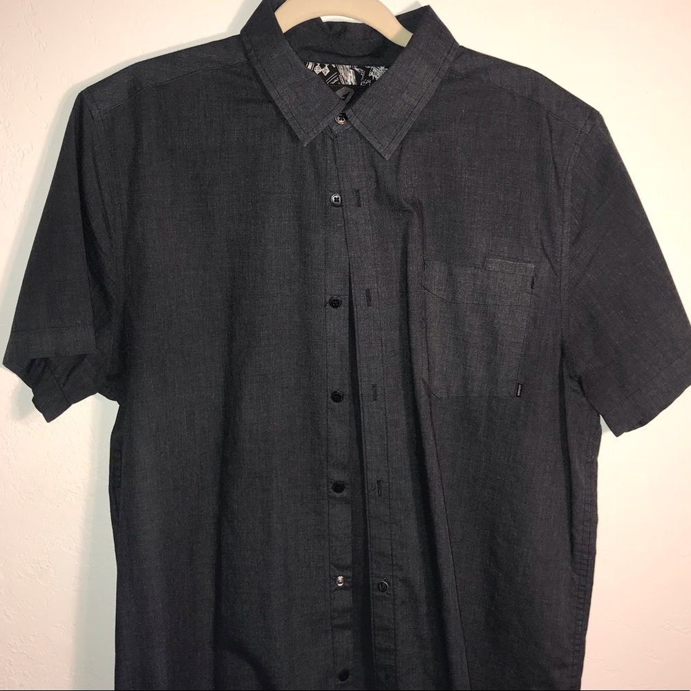 Black Men’s Short Sleeve Button Down